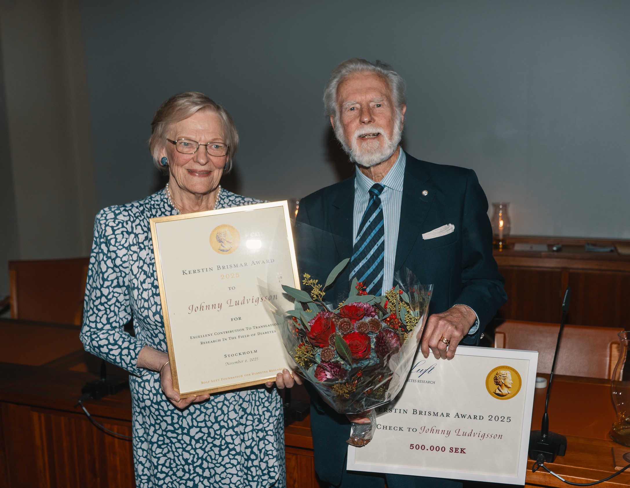 Johnny Ludvigsson får Kerstin Brismar-priset.